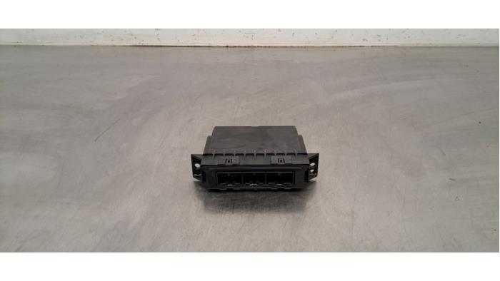 Używane Modul climatronic Landrover Range Rover Sport (LW) 3.0 SDV6 Cena € 163,35 Z VAT oferowane przez Autohandel Didier