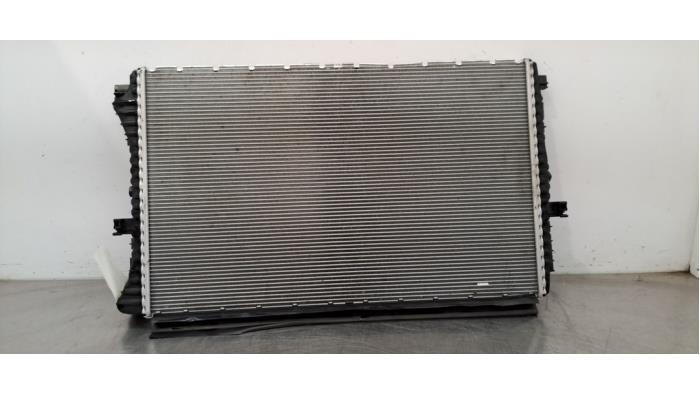 Used Radiator Audi A3 Sportback (8YA) 2.0 30 TDI 16V Price € 60,50 Inclusive VAT offered by Autohandel Didier