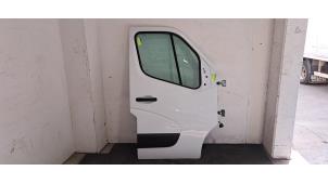 Begagnade Framdörr, 4-dörrars, höger Renault Master III (FV) 2.3 dCi 150 16V FWD Pris € 726,00 Inklusive moms erbjuds av Autohandel Didier