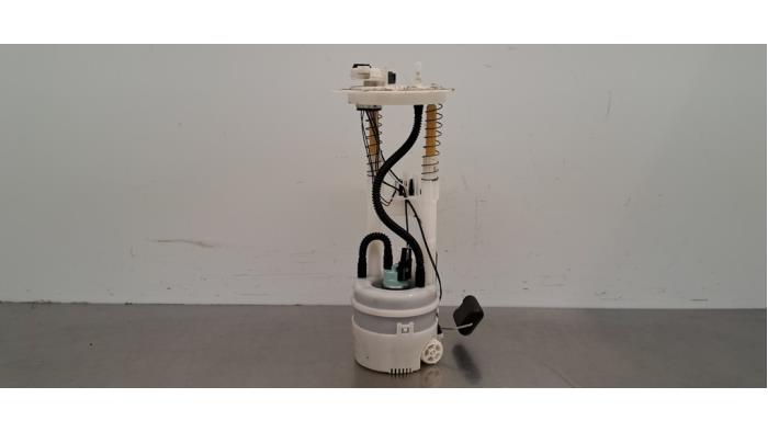 Gebrauchte Kraftstoffpumpe Elektrisch Renault Megane IV Estate (RFBK) 1.6 E-Tech 160 Preis € 60,50 Mit Mehrwertsteuer angeboten von Autohandel Didier