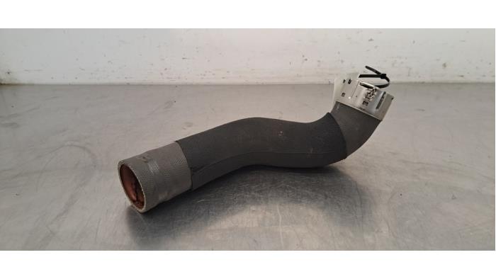 Gebrauchte Intercooler Schlauch Renault Master III (FV) 2.3 dCi 150 16V FWD Preis € 36,30 Mit Mehrwertsteuer angeboten von Autohandel Didier