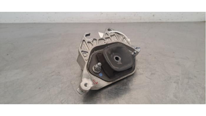 Used Engine mount Nissan Juke (F16) 1.0 DIG-T 117 12V Price € 42,35 Inclusive VAT offered by Autohandel Didier
