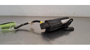 Begagnade Start/stoppkondensator Peugeot Expert (V1/VA/VB/VE/VF/VT/VY) 2.0 Blue HDi 120 16V Pris € 133,10 Inklusive moms erbjuds av Autohandel Didier