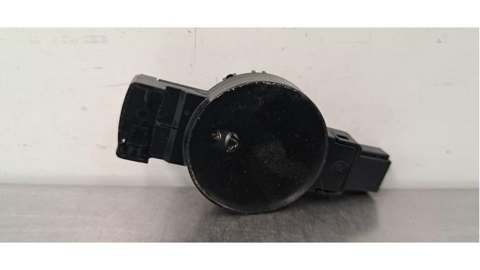 Begagnade Regnsensor BMW 1 serie (F40) 118i 1.5 TwinPower 12V Pris € 24,20 Inklusive moms erbjuds av Autohandel Didier