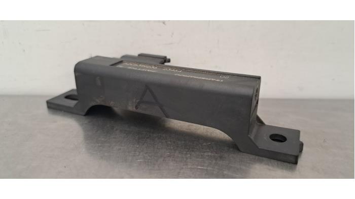 Używane Keyless Entry-Antena Dacia Duster (SR) 1.3 TCE 150 16V 4x4 Cena € 24,20 Z VAT oferowane przez Autohandel Didier