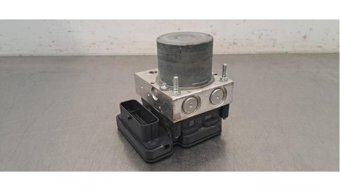 Begagnade ABS-pump Peugeot Boxer (U9) 2.2 Blue HDi 120 Pris € 133,10 Inklusive moms erbjuds av Autohandel Didier