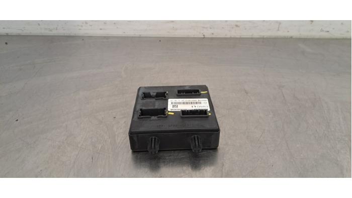 Usagé Ordinateur divers Renault Express 1.3 TCE 100 16V Prix € 133,10 Prix TTC proposé par Autohandel Didier