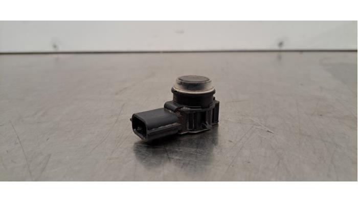 Begagnade Parkeringssensor Renault Express 1.3 TCE 100 16V Pris € 18,15 Inklusive moms erbjuds av Autohandel Didier