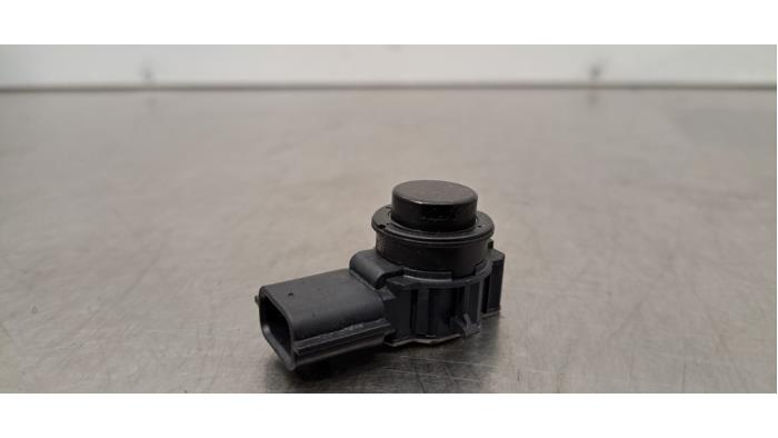 Usados Sensor PDC Renault Express 1.3 TCE 100 16V Precio € 18,15 IVA incluido ofrecido por Autohandel Didier