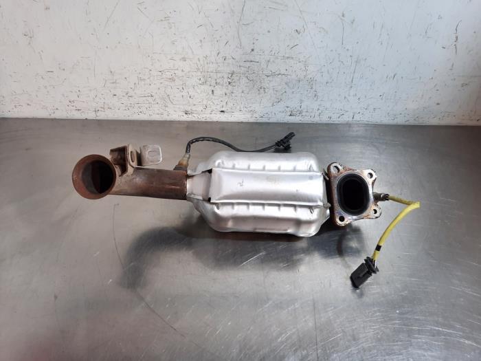 Używane Katalizator Opel Corsa F (UB/UH/UP) 1.2 12V 75 Cena € 532,40 Z VAT oferowane przez Autohandel Didier