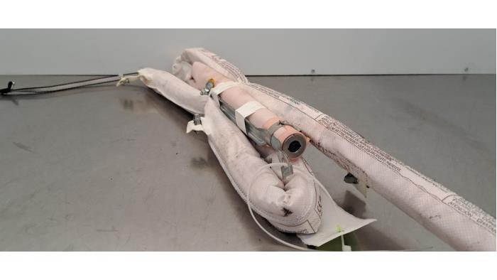Takgardinairbag, höger från en Citroën C5 Aircross I (A4/AC/AJ/AR) 1.5 Blue HDi 130 16V 2023