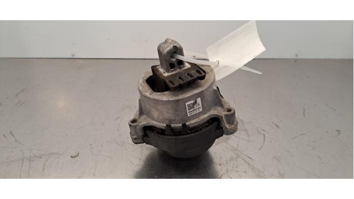 Usagé Support moteur BMW X5 (G05) xDrive 25d 2.0 16V Prix € 60,50 Prix TTC proposé par Autohandel Didier
