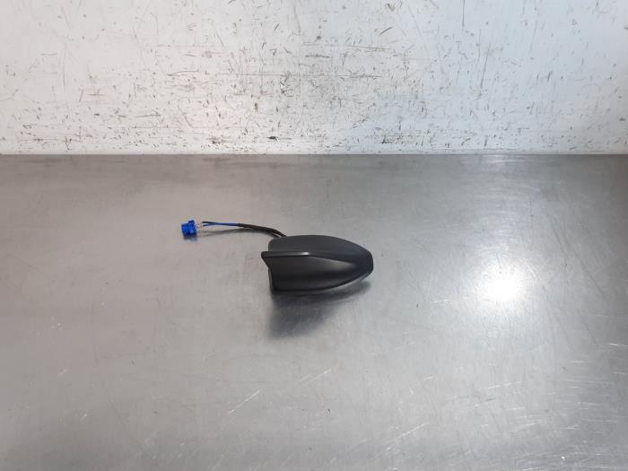 Begagnade Antenn Ford Transit Connect (PJ2) 1.5 EcoBlue Pris € 24,20 Inklusive moms erbjuds av Autohandel Didier
