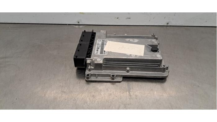 Used Engine management computer Landrover Range Rover Sport (LW) 5.0 V8 32V SVR Price € 399,30 Inclusive VAT offered by Autohandel Didier