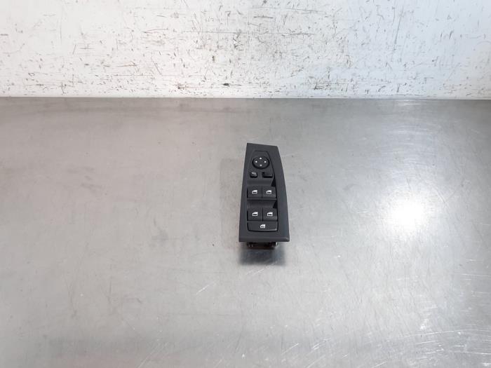 Usados Interruptor combinado de ventanillas BMW 2 serie Active Tourer (F45) 218i 1.5 TwinPower Turbo 12V Precio € 48,40 IVA incluido ofrecido por Autohandel Didier