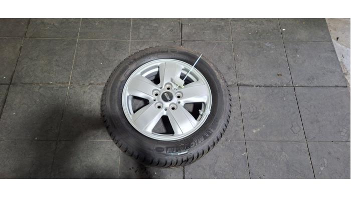 Begagnade Hjul + vinterdäck Mini Mini (F55) 1.5 12V One Pris € 133,10 Inklusive moms erbjuds av Autohandel Didier