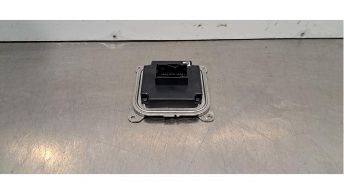 Usados Módulo de faros LED Renault Megane E-Tech (RCB) 60 kWh Precio € 108,90 IVA incluido ofrecido por Autohandel Didier