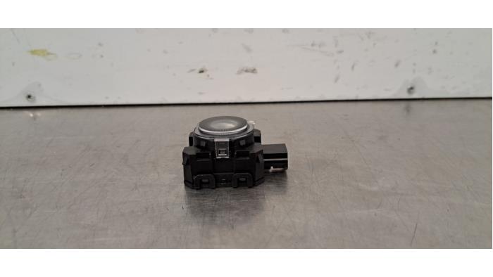 Używane Lampa LED Renault Megane E-Tech (RCB) 60 kWh Cena € 30,25 Z VAT oferowane przez Autohandel Didier