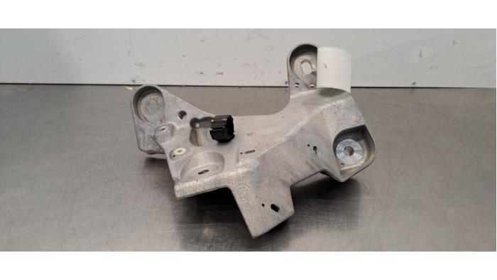 Used Engine mount BMW iX1 (U11) xDrive30 67 kWh Price € 48,40 Inclusive VAT offered by Autohandel Didier