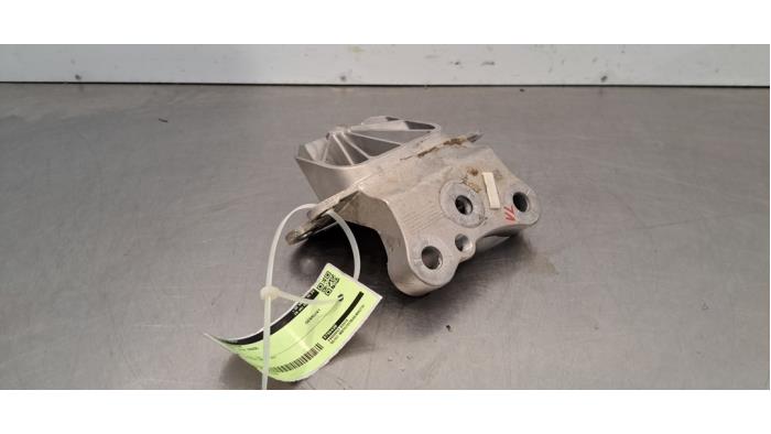 Used Engine mount BMW iX1 (U11) xDrive30 67 kWh Price € 24,20 Inclusive VAT offered by Autohandel Didier