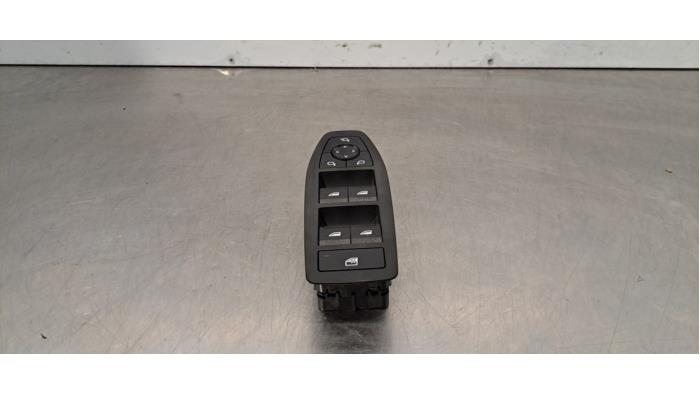 Usados Interruptor combinado de ventanillas BMW iX1 (U11) xDrive30 67 kWh Precio € 60,50 IVA incluido ofrecido por Autohandel Didier