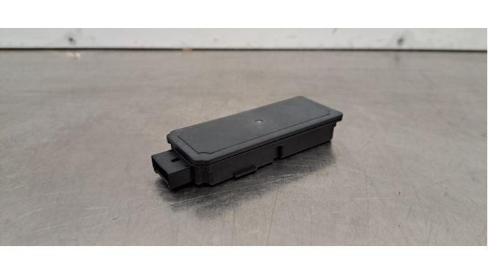Używane Modul keyless vehicle BMW iX1 (U11) xDrive30 67 kWh Cena € 24,20 Z VAT oferowane przez Autohandel Didier
