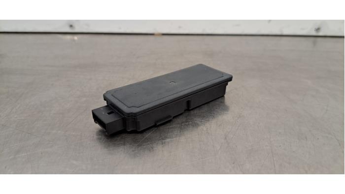 Używane Modul keyless vehicle BMW iX1 (U11) xDrive30 67 kWh Cena € 24,20 Z VAT oferowane przez Autohandel Didier