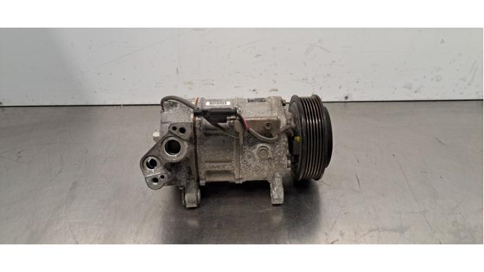 Usagé Compresseur de clim BMW 1 serie (F40) M135i xDrive 2.0 TwinPower 16V Prix € 133,10 Prix TTC proposé par Autohandel Didier