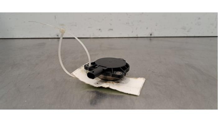 Gebrauchte Nockenwelle Sensor Mercedes CLA (117.3) 2.0 CLA-250 Turbo 16V Preis € 18,15 Mit Mehrwertsteuer angeboten von Autohandel Didier