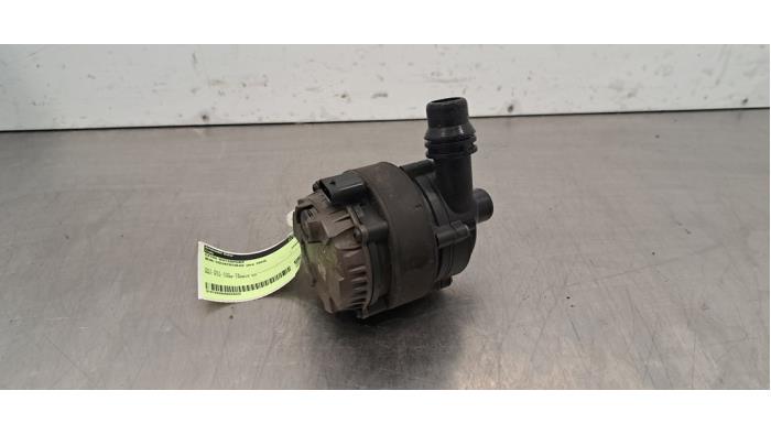 Begagnade Extra vattenpump Mini Countryman (F60) 1.5 TwinPower Turbo 12V Cooper SE ALL4 Pris € 60,50 Inklusive moms erbjuds av Autohandel Didier