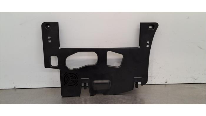 Używane Rózne elementy plastikowe Mini Countryman (F60) 1.5 TwinPower Turbo 12V Cooper SE ALL4 Cena € 18,15 Z VAT oferowane przez Autohandel Didier