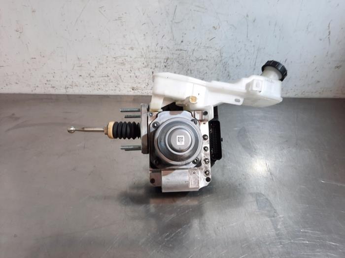 Używane Pompa ABS MG MG4 Electric Cena € 399,30 Z VAT oferowane przez Autohandel Didier