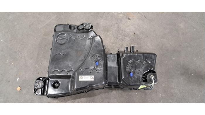 Gebrauchte Adblue Tank Audi Q3 (F3B) 2.0 35 TDI 16V Preis € 229,90 Mit Mehrwertsteuer angeboten von Autohandel Didier