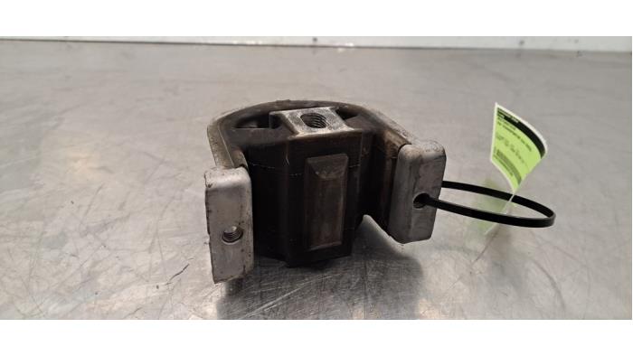 Engine mount from a Volkswagen Transporter T6 2.0 TDI 150 2023