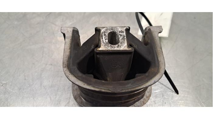 Engine mount from a Volkswagen Transporter T6 2.0 TDI 150 2023
