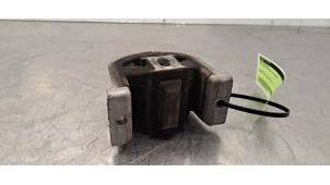 Engine mount from a Volkswagen Transporter T6 2.0 TDI 150 2023