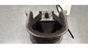 Engine mount from a Volkswagen Transporter T6 2.0 TDI 150 2023