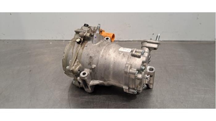 Usagé Pompe clim Volvo EC40 Single Motor 70 kWh Prix € 665,50 Prix TTC proposé par Autohandel Didier