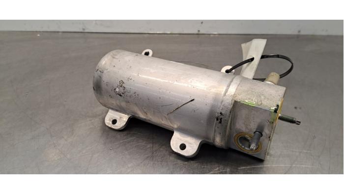 Usagé Déshydrateur clim Volvo EC40 Single Motor 70 kWh Prix € 102,85 Prix TTC proposé par Autohandel Didier
