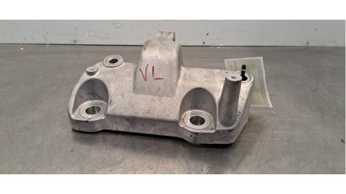 Used Engine mount Volvo EC40 Single Motor 70 kWh Price € 30,25 Inclusive VAT offered by Autohandel Didier