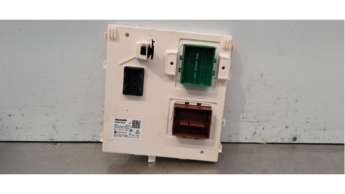 Usados Módulo electrónico central Volvo EC40 Single Motor 70 kWh Precio € 199,65 IVA incluido ofrecido por Autohandel Didier