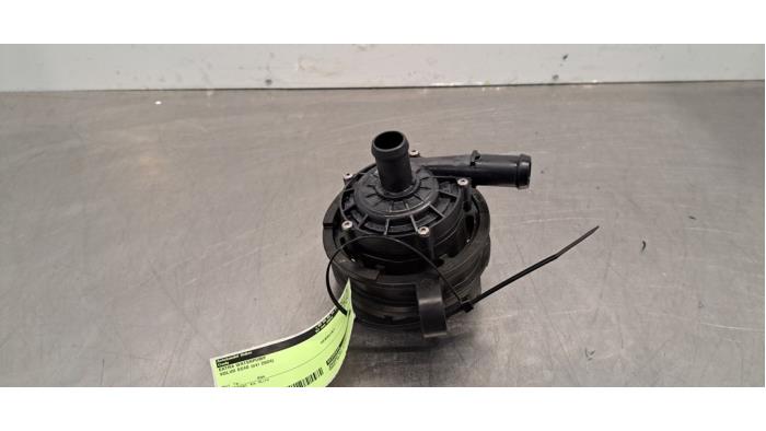 Begagnade Extra vattenpump Volvo EC40 Single Motor 70 kWh Pris € 60,50 Inklusive moms erbjuds av Autohandel Didier