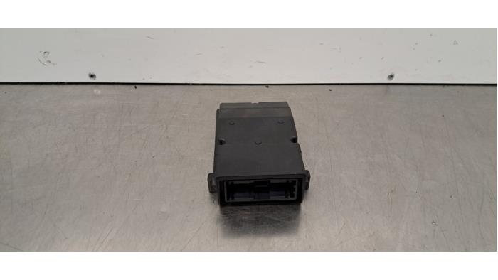 Begagnade Radarsensor Volvo EC40 Single Motor 70 kWh Pris € 266,20 Inklusive moms erbjuds av Autohandel Didier