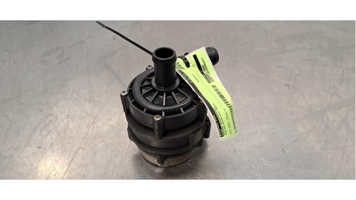 Begagnade Extra vattenpump Volvo XC40 (XZ) Recharge Twin 78 kWh Pris € 133,10 Inklusive moms erbjuds av Autohandel Didier