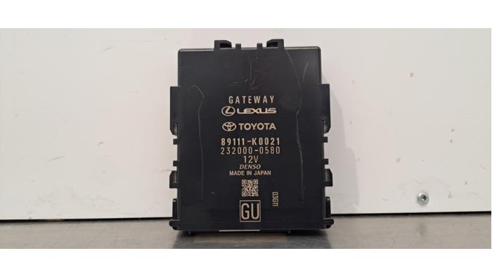 Begagnade Gateway-modul Toyota Yaris IV (P21/PA1/PH1) 1.5 12V Hybrid 115 Pris € 78,65 Inklusive moms erbjuds av Autohandel Didier