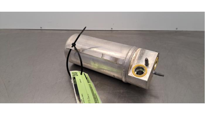 Usagé Déshydrateur clim Volvo XC40 (XZ) Recharge Twin 78 kWh Prix € 102,85 Prix TTC proposé par Autohandel Didier
