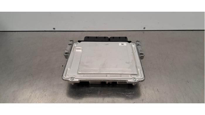 Engine management computer from a Volvo XC40 (XZ) Recharge Twin 78 kWh 2021