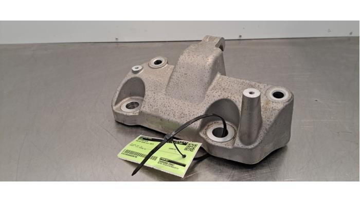 Engine mount Volvo XC40 (XZ), 2017 Recharge Twin 78 kWh, SUV, Electric, 300kW (408pk), 4x4, EAD31, 2020-11, XZED (Used)