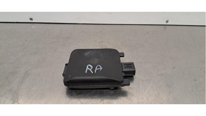 Begagnade Radarsensor Volvo XC40 (XZ) Recharge Twin 78 kWh Pris € 133,10 Inklusive moms erbjuds av Autohandel Didier