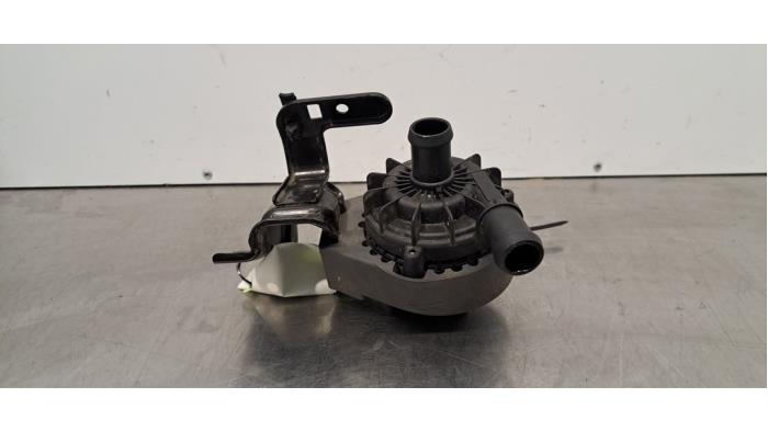 Begagnade Extra vattenpump Volkswagen ID.3 (E11/E12) First, Life, Pro 58 kWh Pris € 30,25 Inklusive moms erbjuds av Autohandel Didier